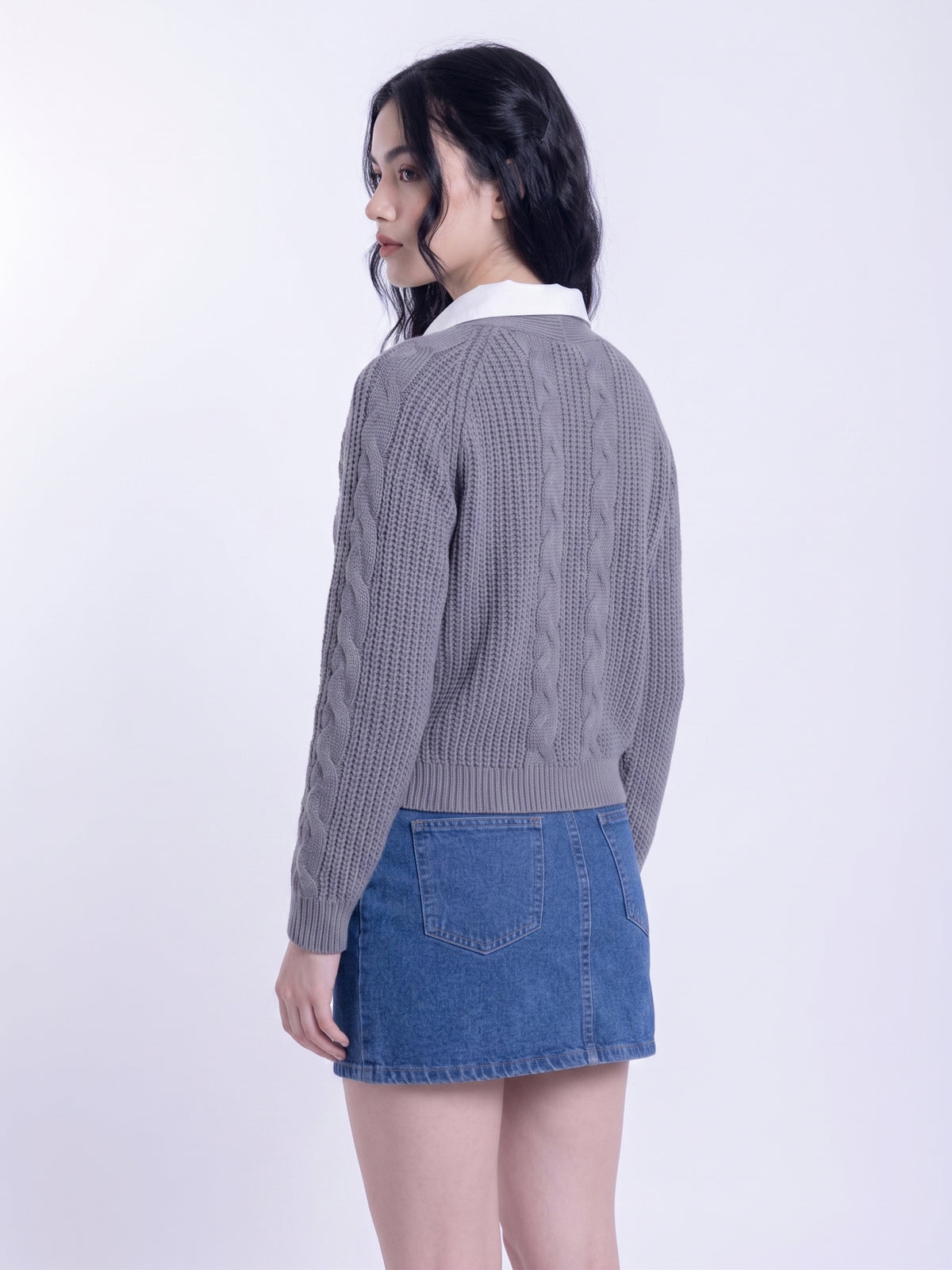 Suéter con cuello estilo camisa