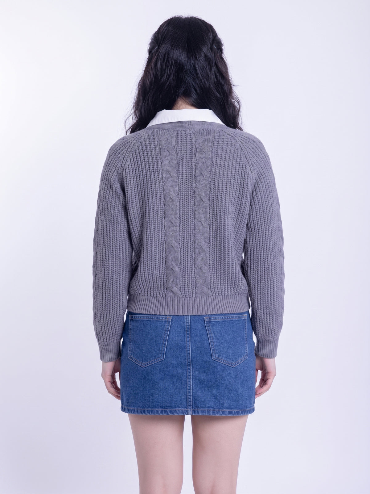 Suéter con cuello estilo camisa