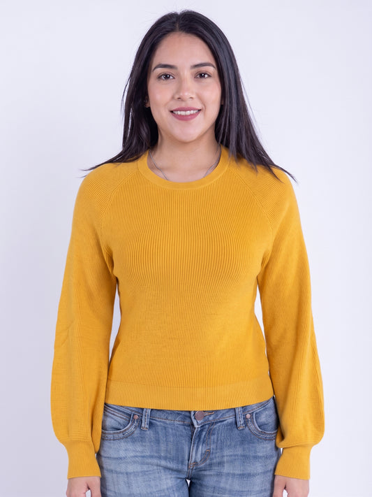Suéter amarillo cuello redondo con manga tipo globo