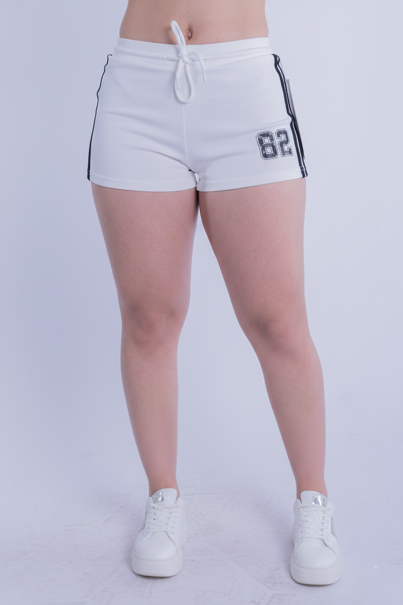 Short blanco deportivo blanco con rayas laterales