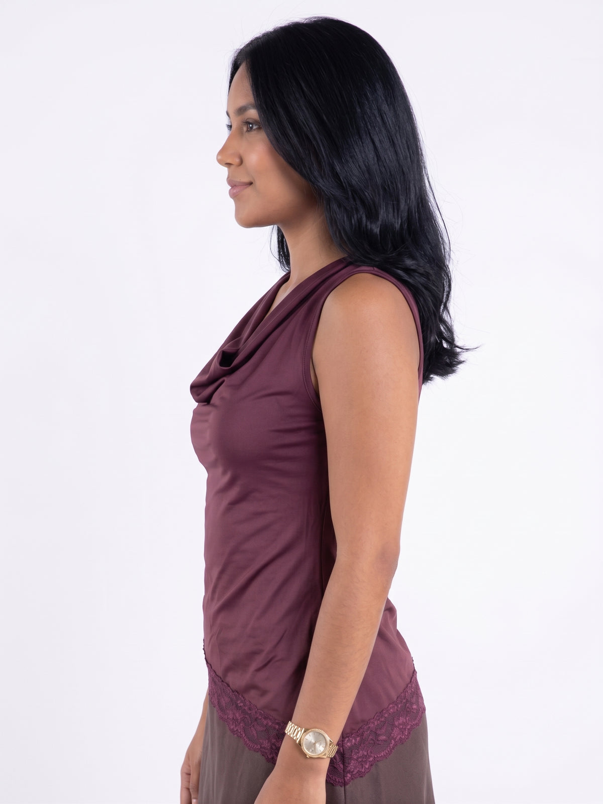Blusa guinda cuello holgado