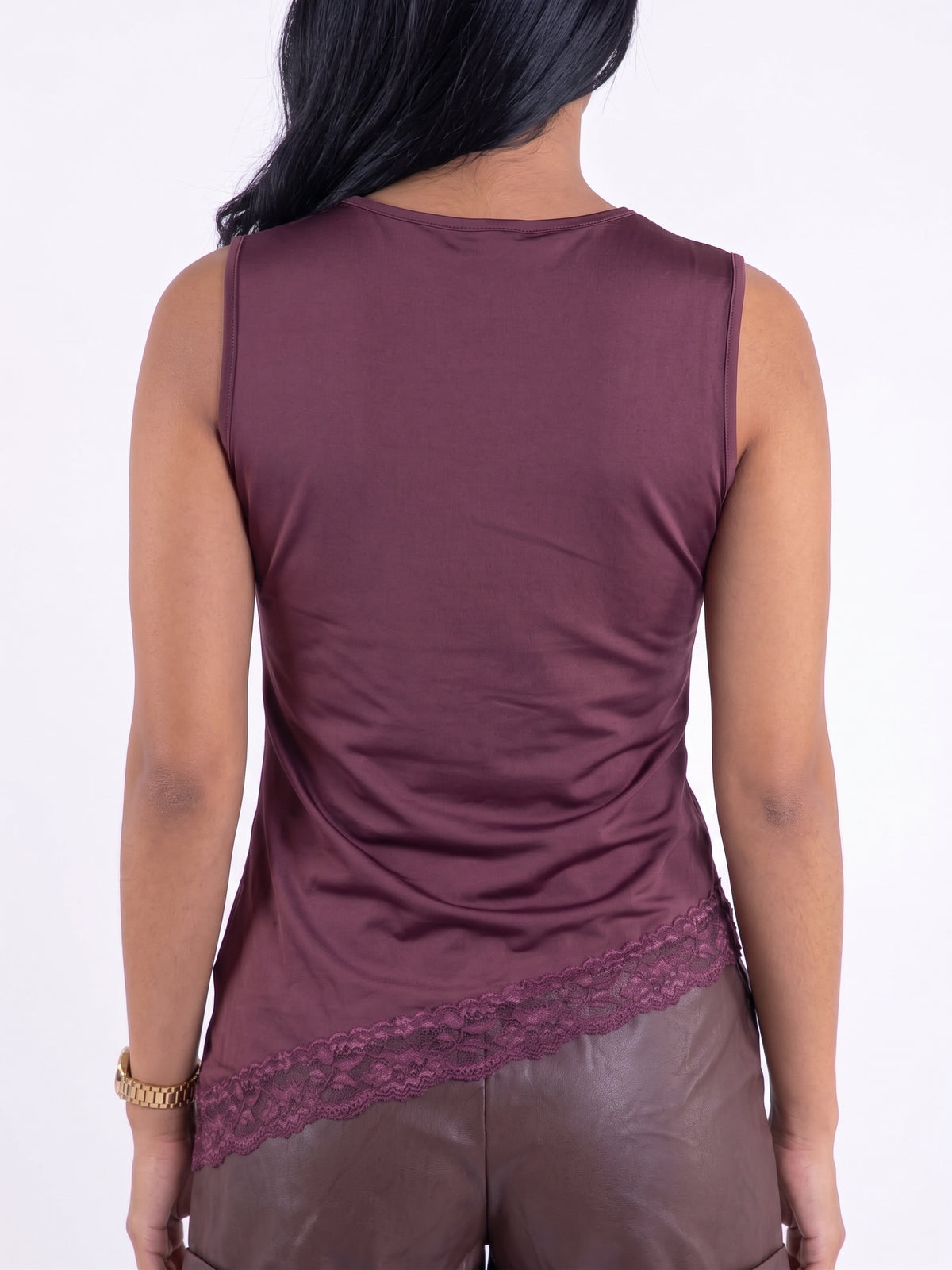 Blusa guinda cuello holgado