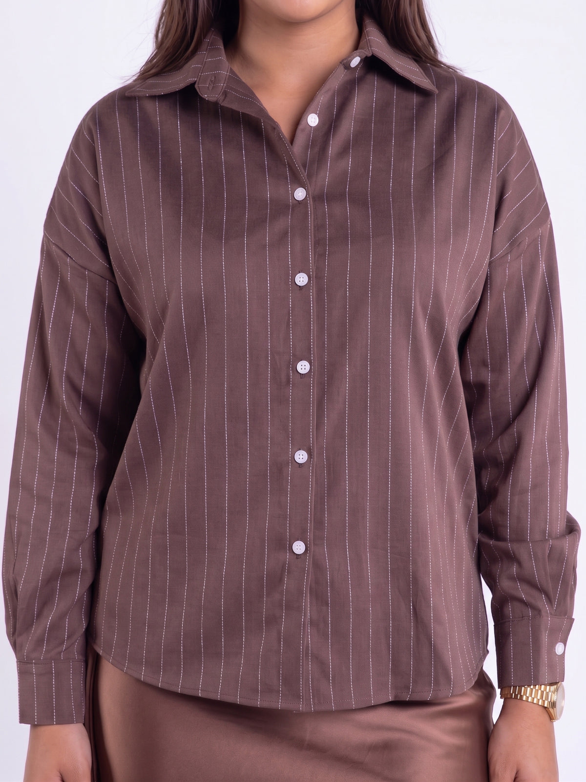 Blusa cafe a rayas abotonada