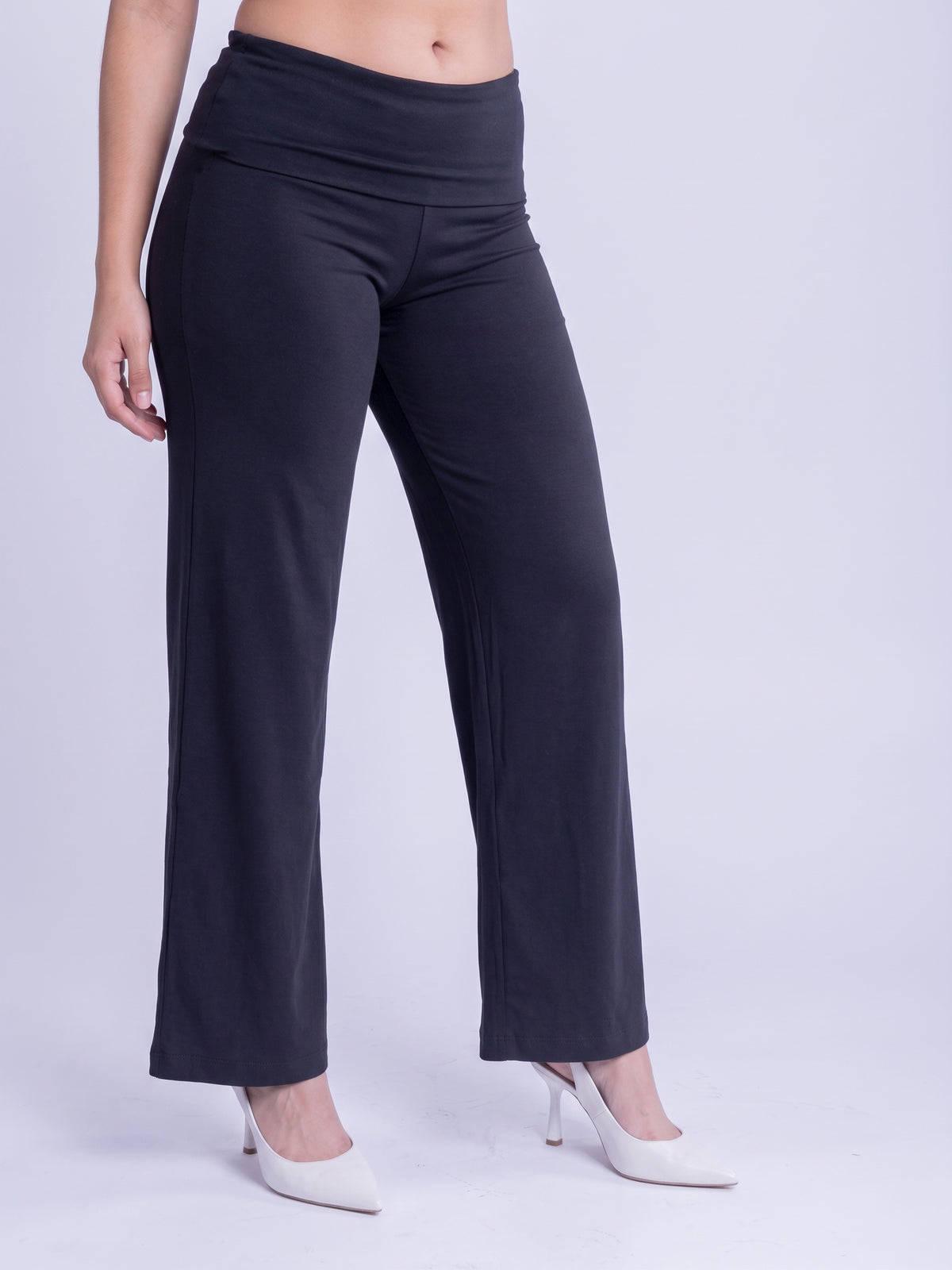 Pantalones negro con dobladillo en cintura