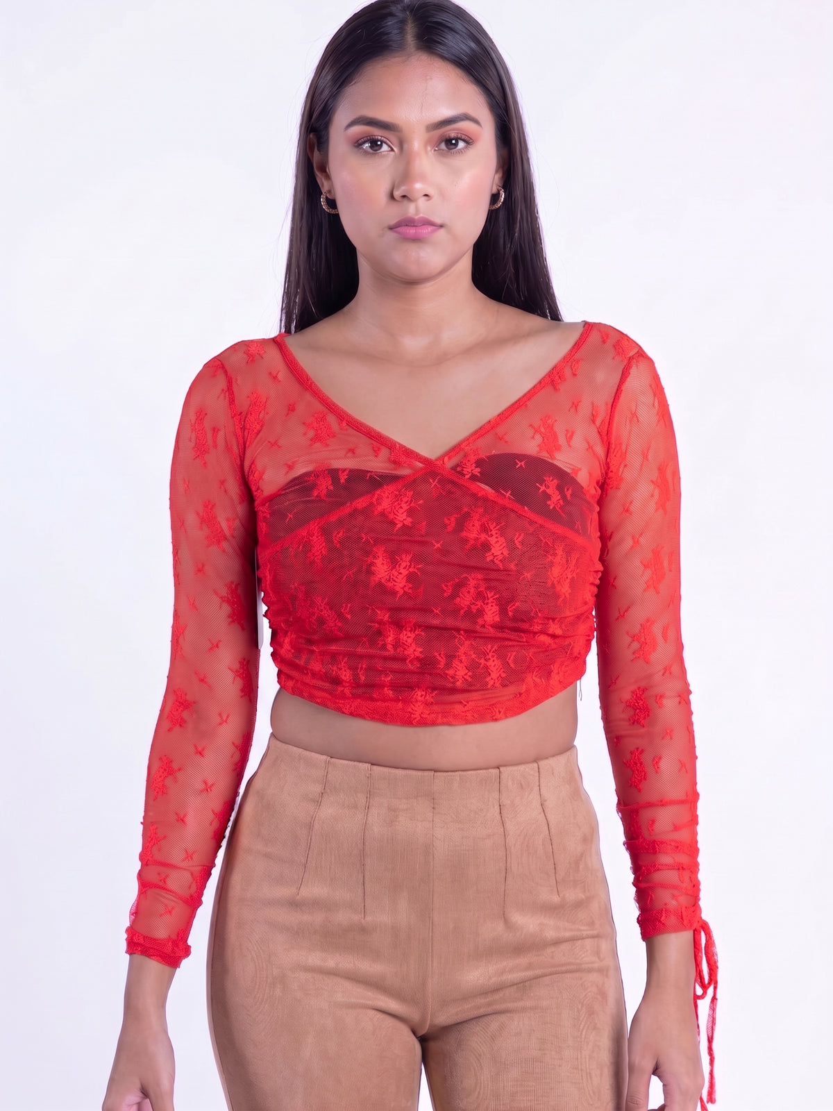 Crop top mesh cuello en V con amarres en puño