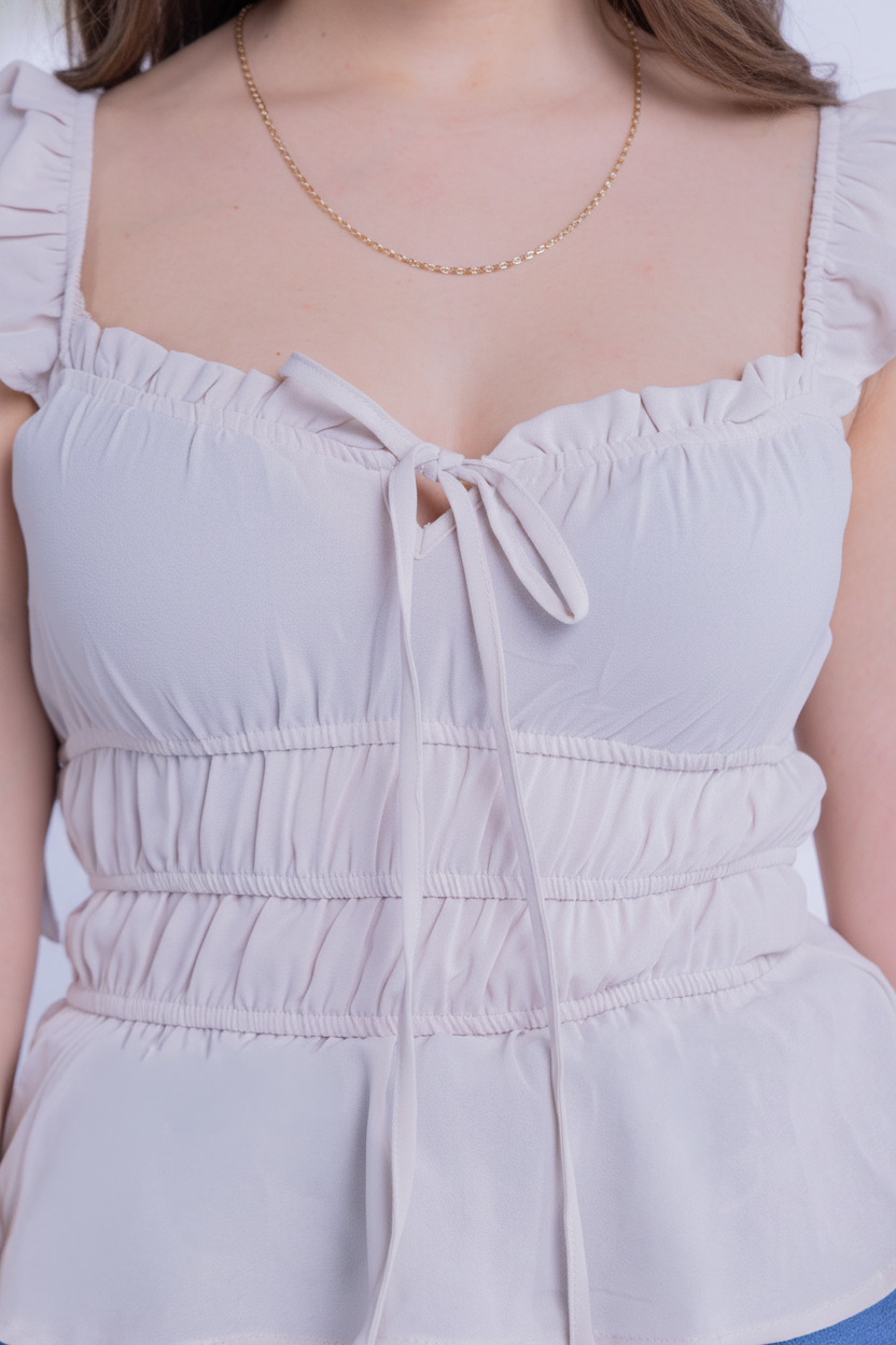 Blusa beige campesina con escote