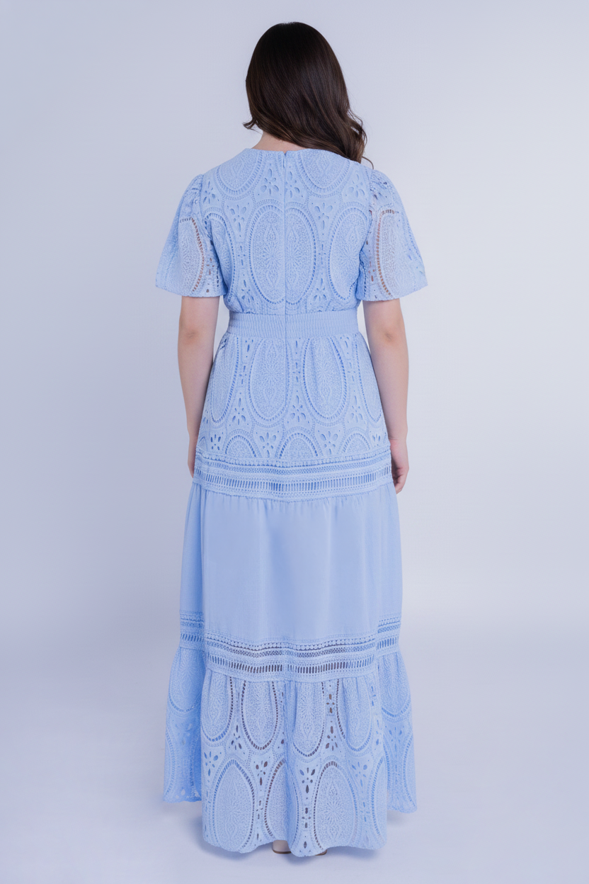 Vestido azul con bordado falda seccionada tipo boho