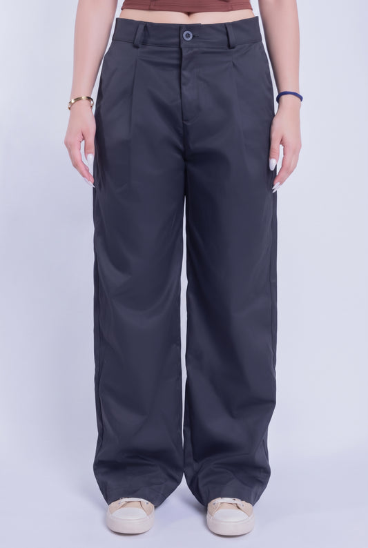 Pantalón negro estilo urbano con pinzas al frente