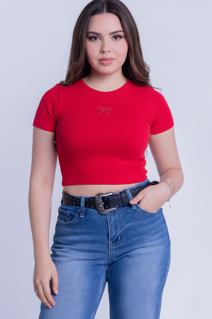 Crop top rojo acanalado con brillos decorativos