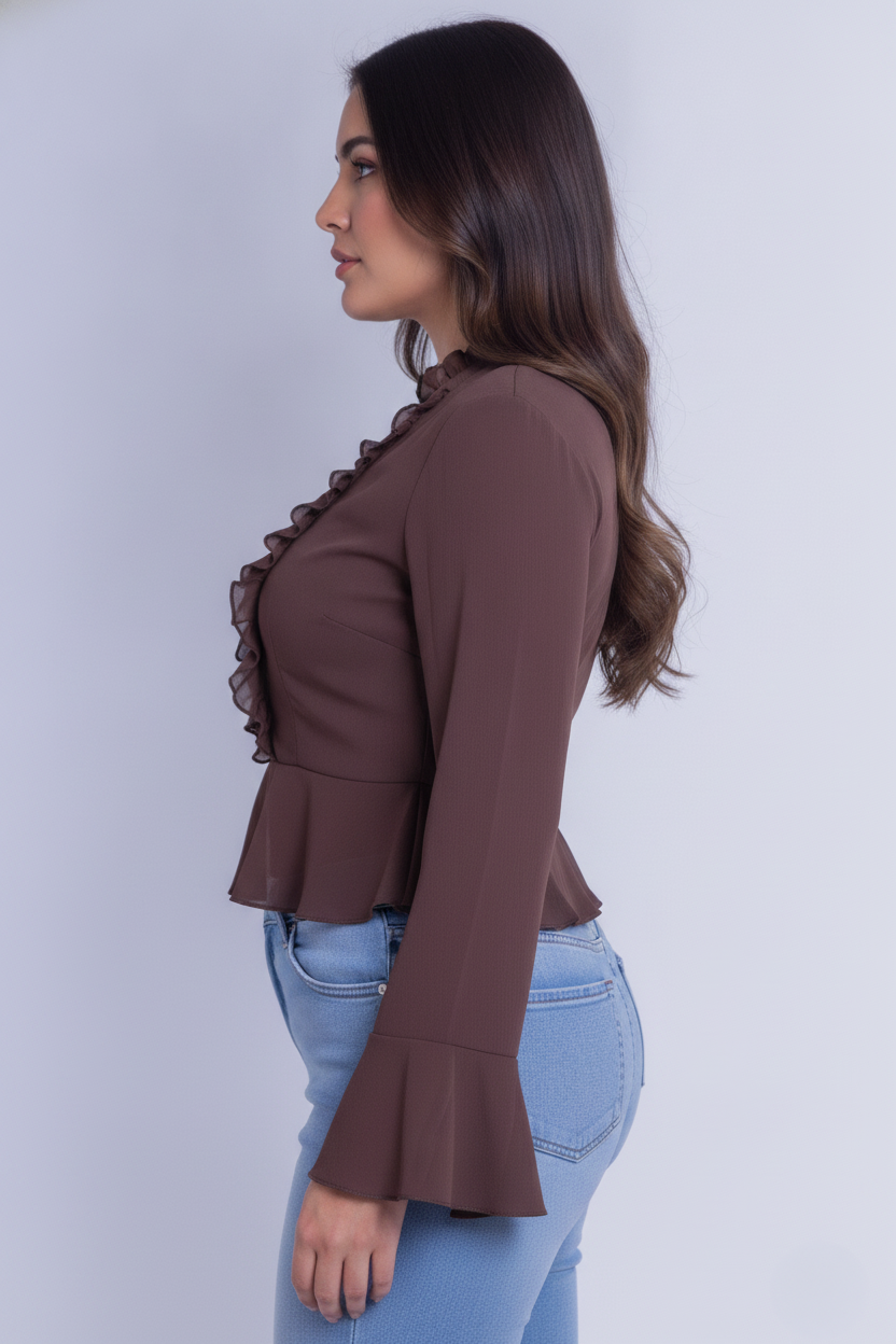 Blusa cafe con olanes tipo vaquera