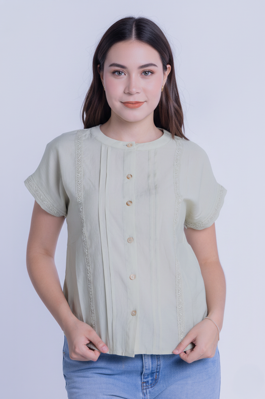 Blusa verde abotonada cuello redondo