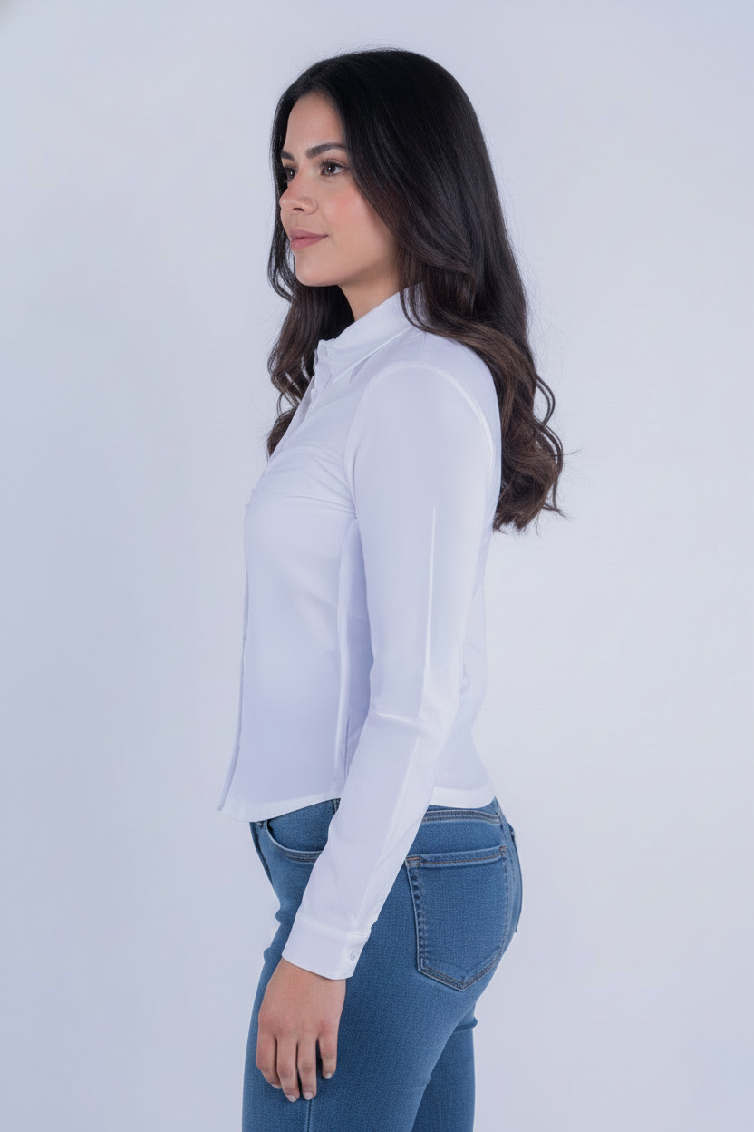 Blusa blanca entallada con pinzas manga larga