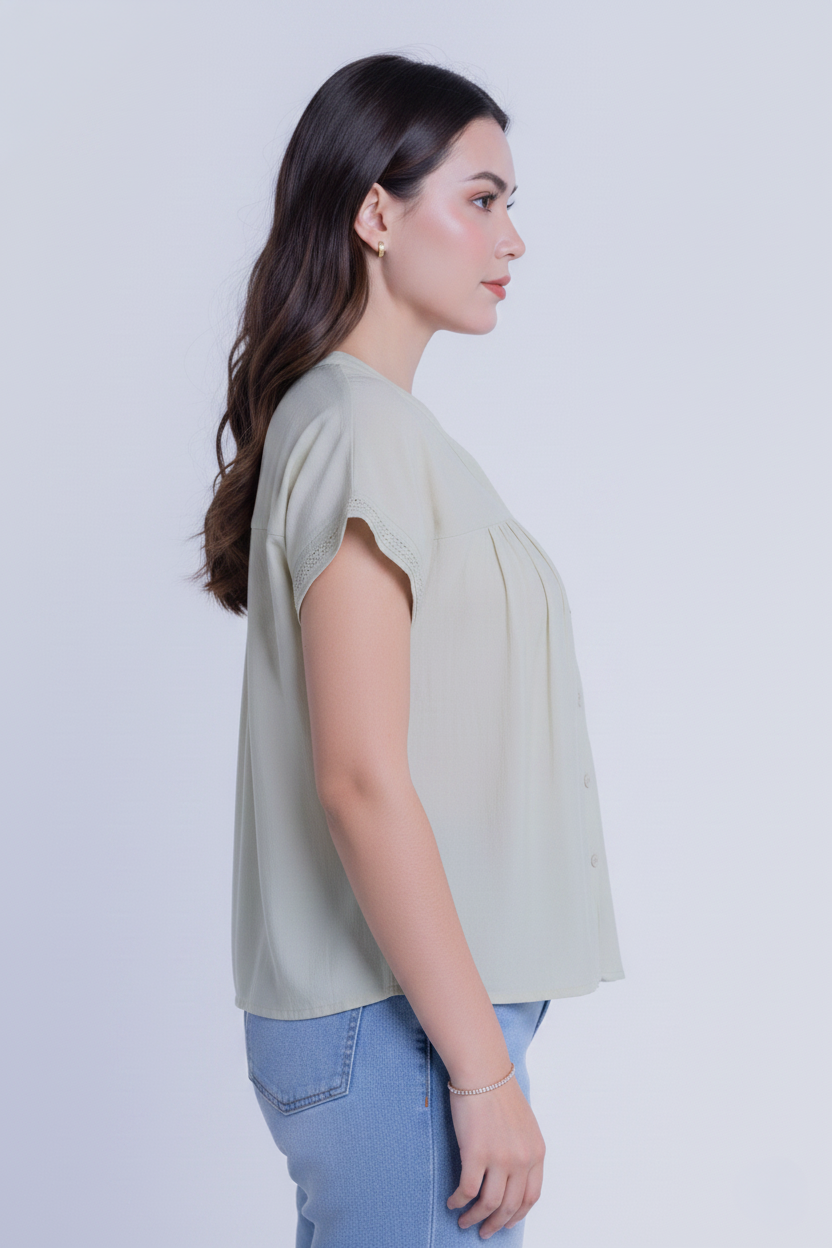 Blusa verde abotonada cuello redondo