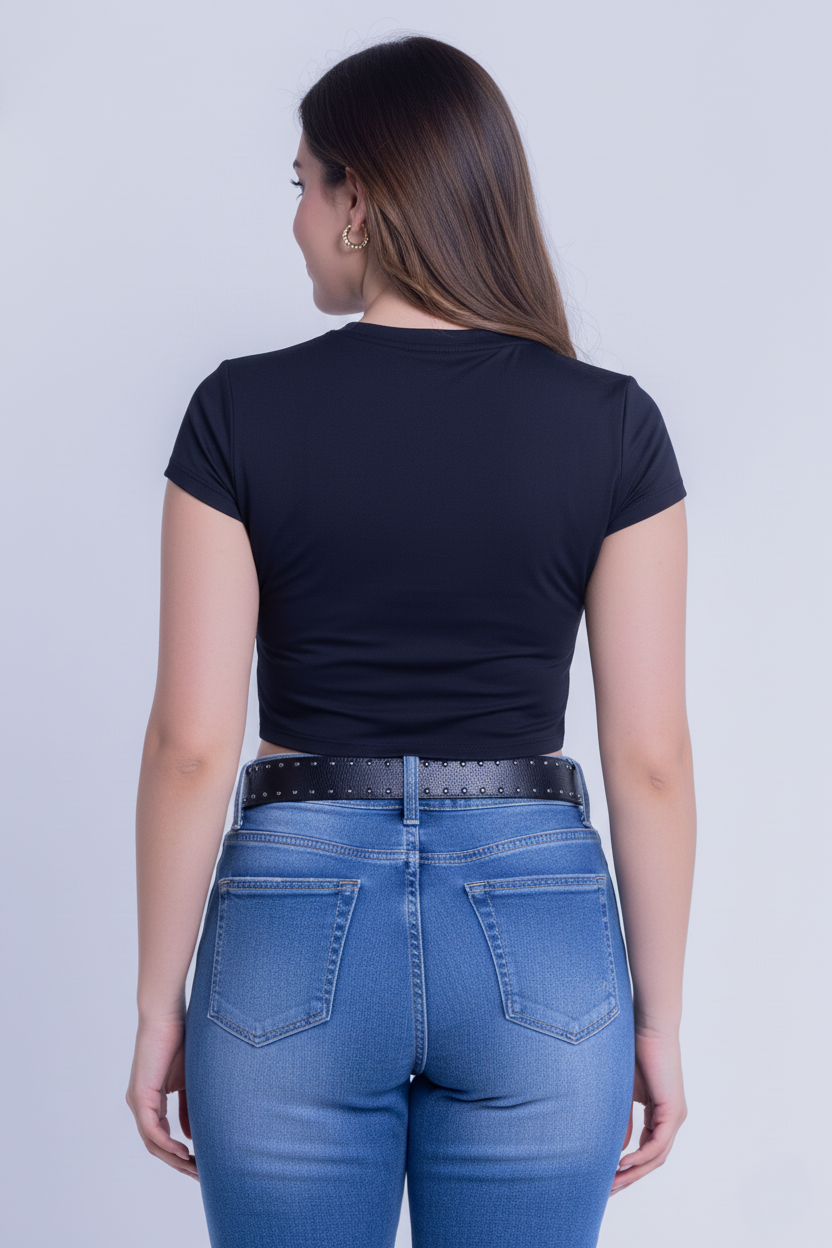 Crop top negro cuello redondo acanalado