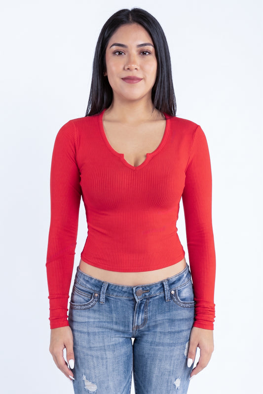 Blusa roja acanalada con escote