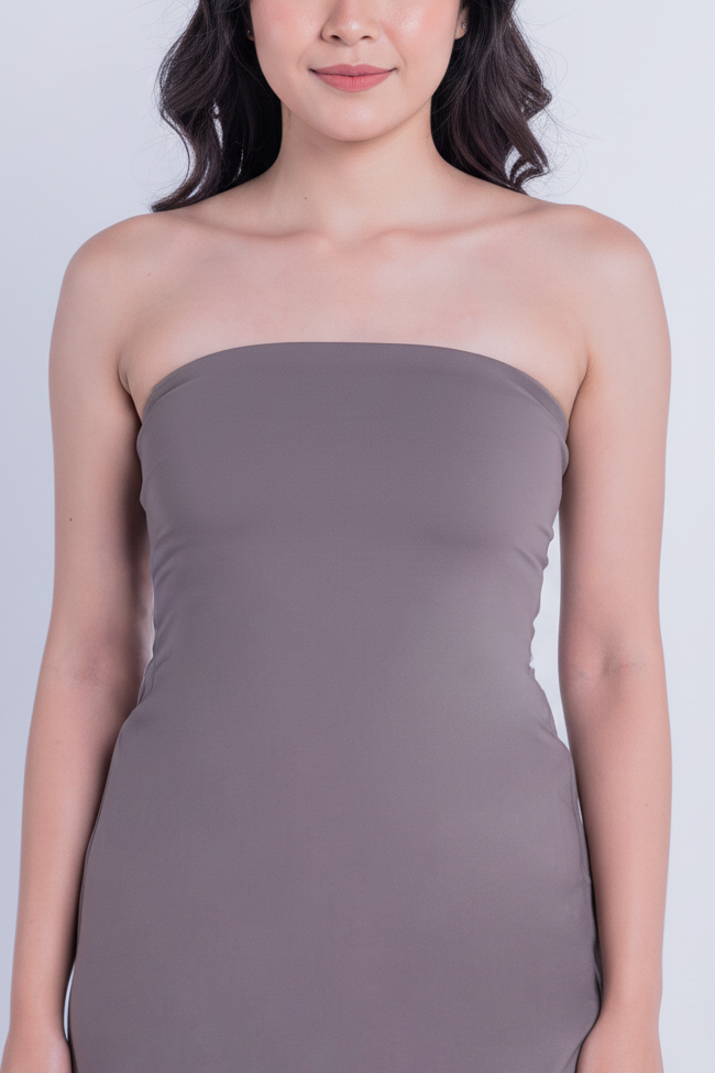 Vestido strapless cafe entallado