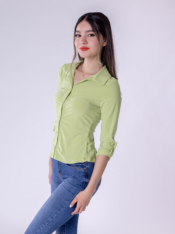 Blusa plisada tipo camisa