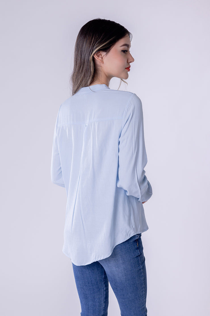Blusa sencilla cuello V de mangas largas