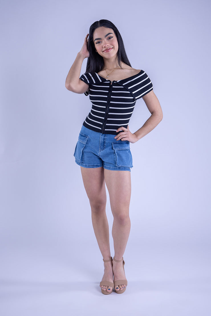 Blusa negra rayada