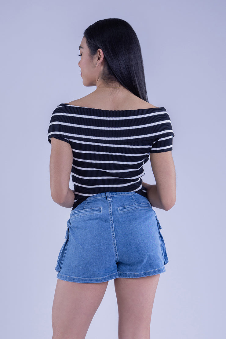 Blusa negra rayada