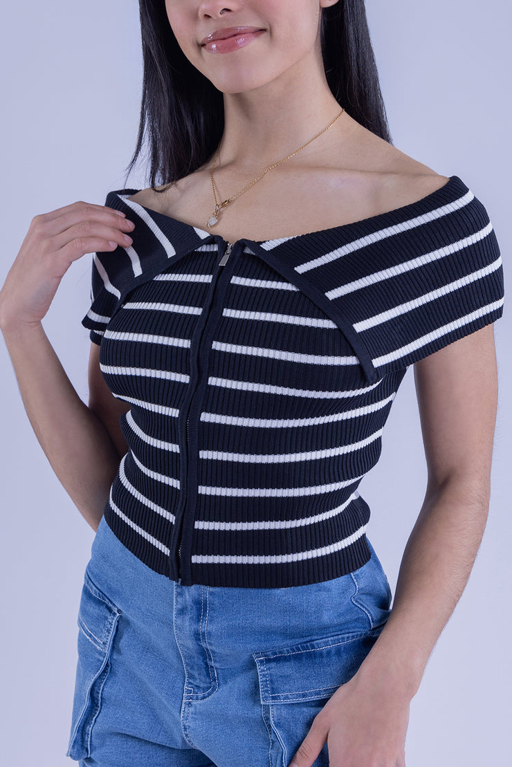 Blusa negra rayada
