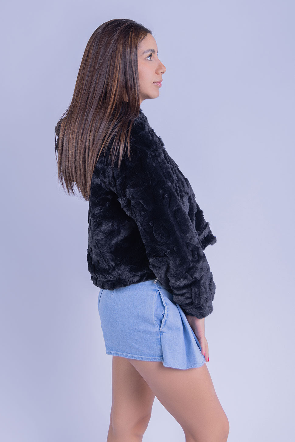 Chamarra de peluche negra