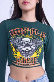 Crop top verde con estampado rockero