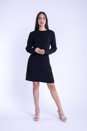 Vestido negro con figuras tipo tejido