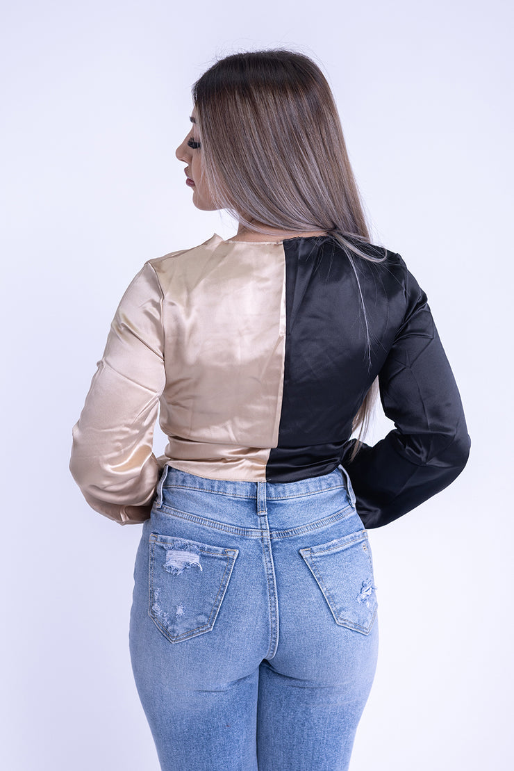 Blusa tipo bolero bicolor