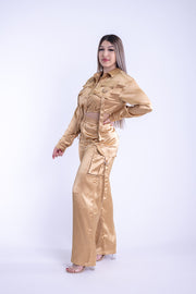 Conjunto satinado de top y pantalón