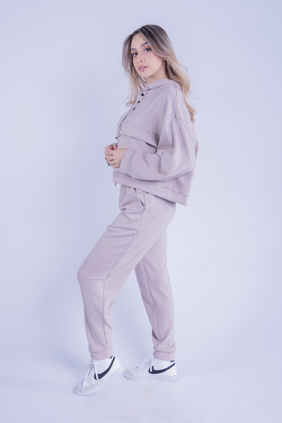 Conjunto deportivo de sudadera y pantalonera