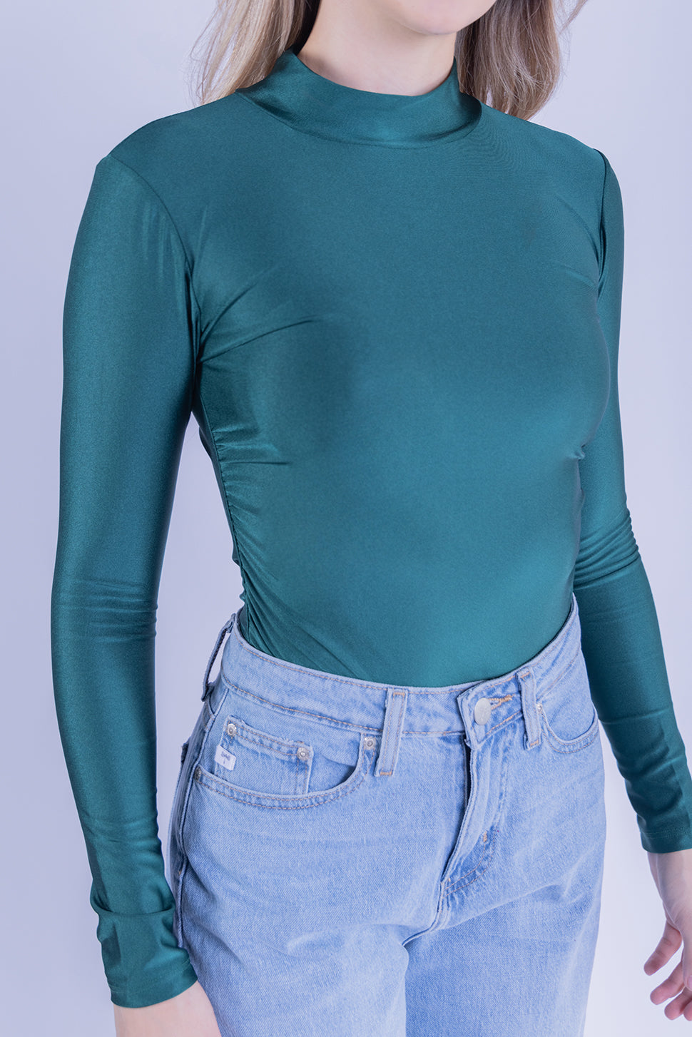 Pantiblusa satinada verde de manga larga