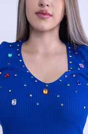 Vestido azul acanalado con piedras