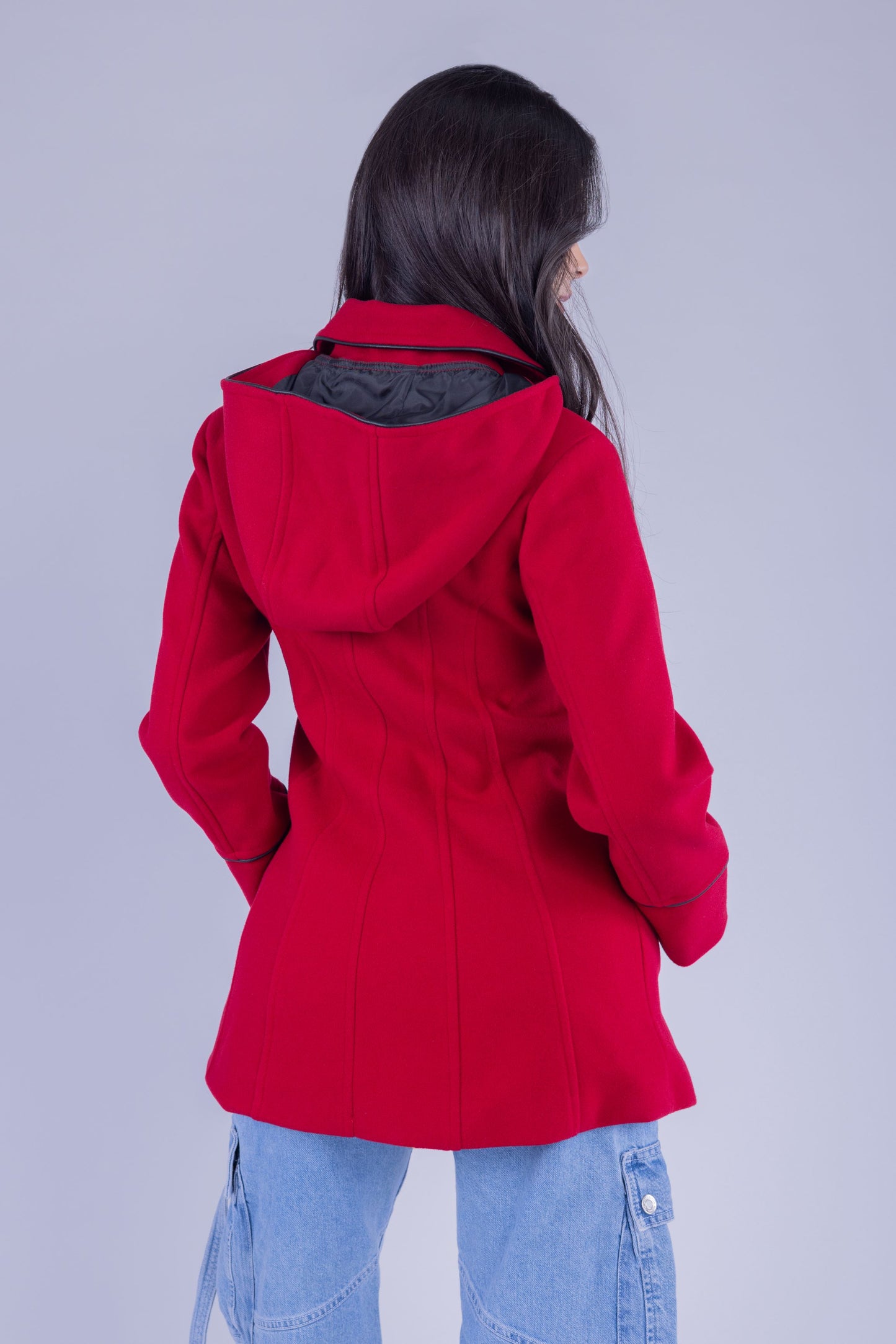 Abrigo abotonado de invierno con capucha desmontable