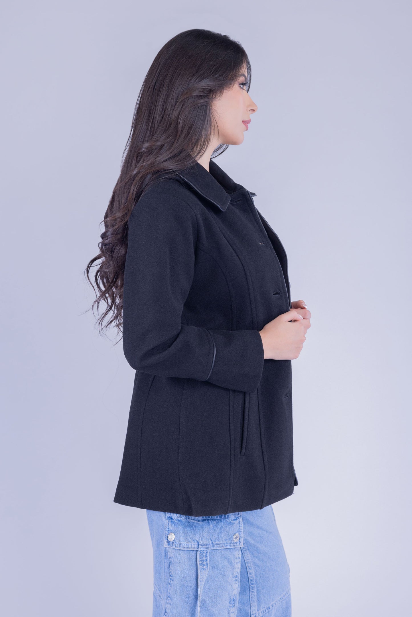 Abrigo abotonado de invierno con capucha desmontable