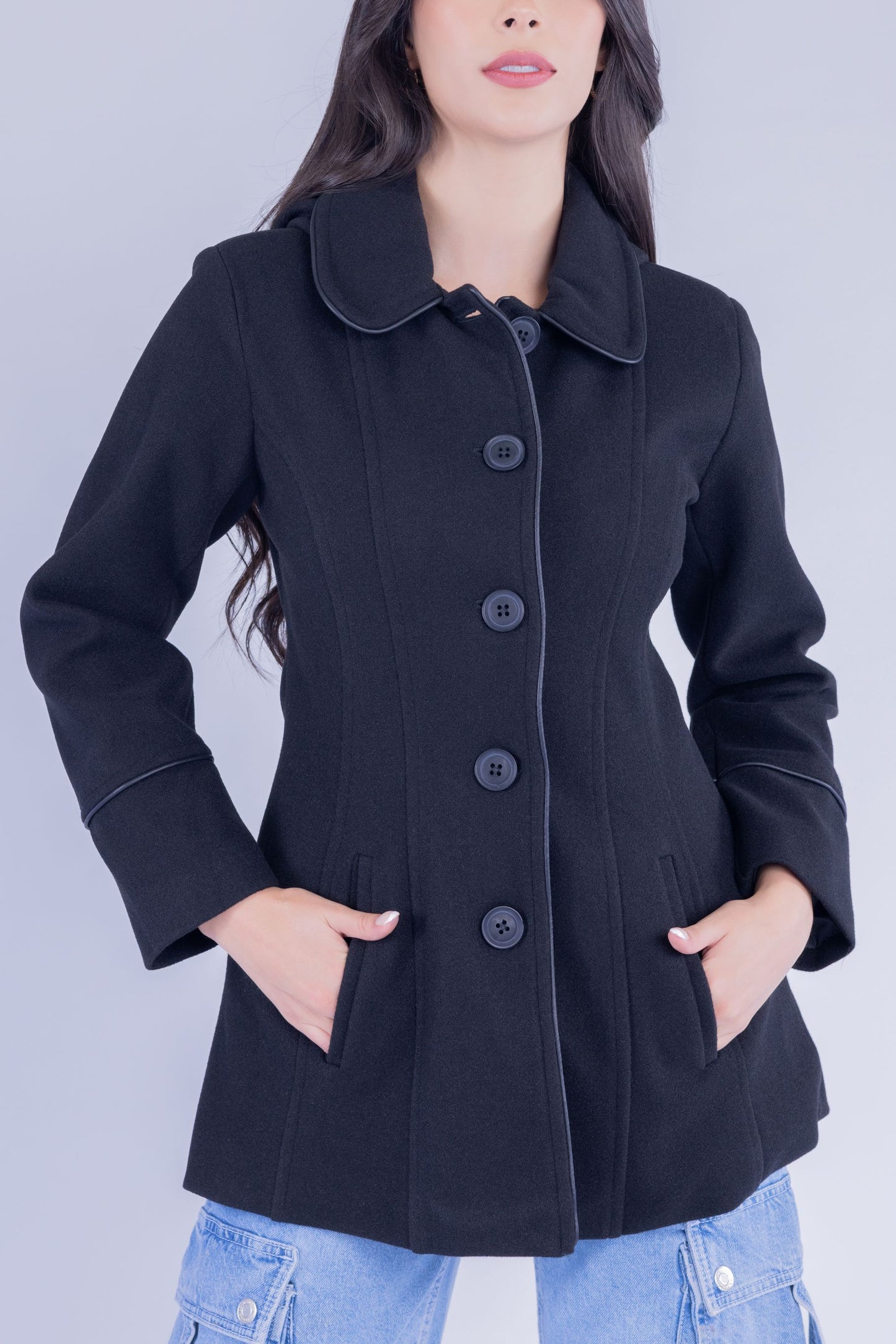 Abrigo abotonado de invierno con capucha desmontable