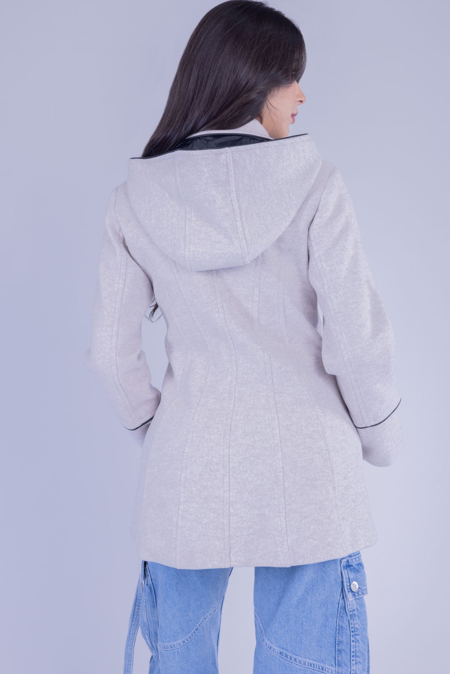 Abrigo abotonado de invierno con capucha desmontable