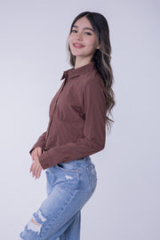 Crop top abotonado, seccionado de la cintura