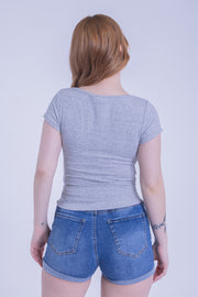 Blusa gris plisada