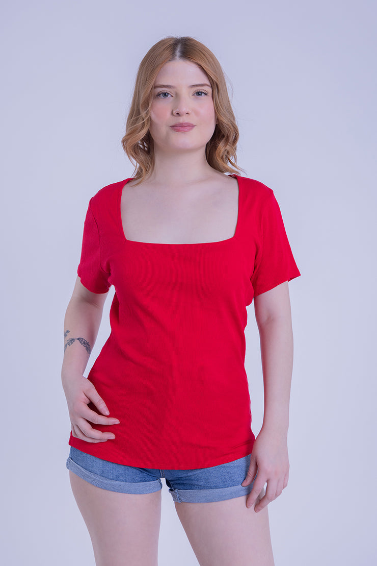 Blusa roja acanalada