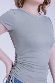 Blusa acanalada con amarres laterales