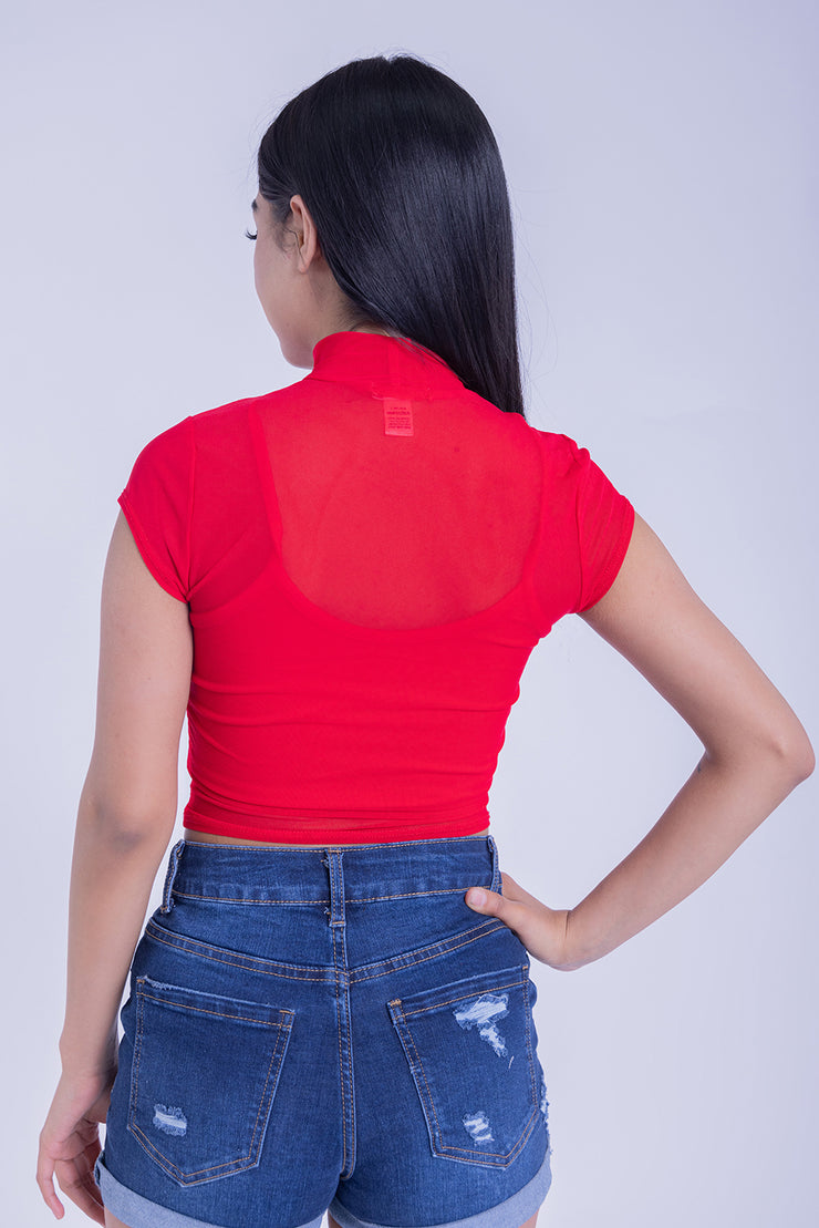 Top rojo de cuello alto