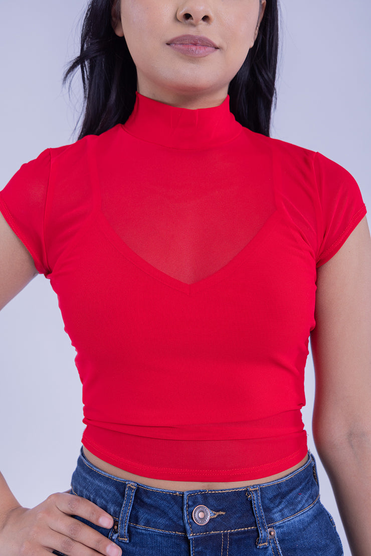 Top rojo de cuello alto