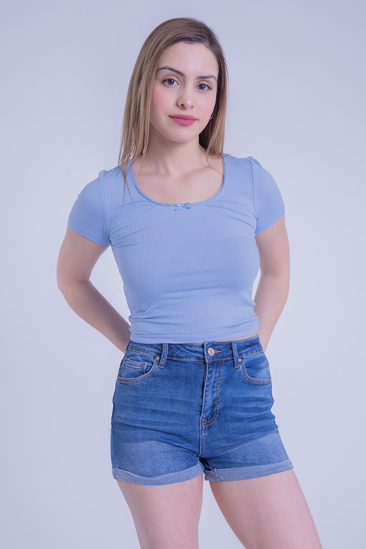 Crop top azul con moño