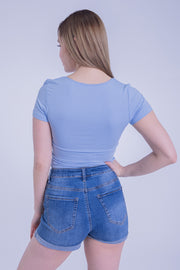 Crop top azul con moño