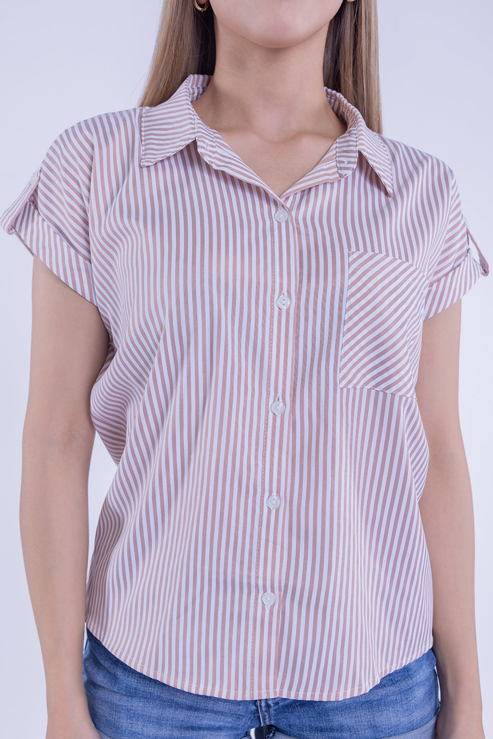 Blusa a rayas abotonada