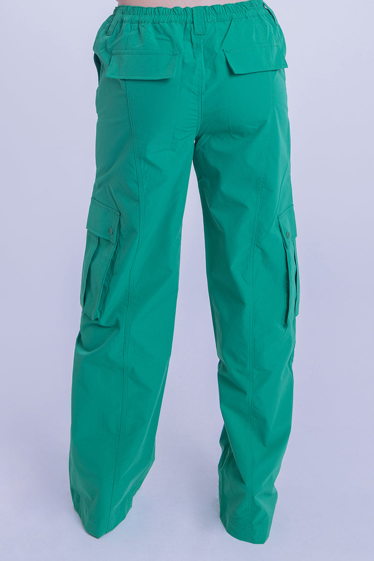 Pantalón verde tipo cargo