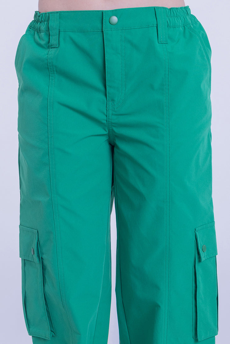 Pantalón verde tipo cargo