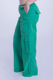 Pantalón verde tipo cargo