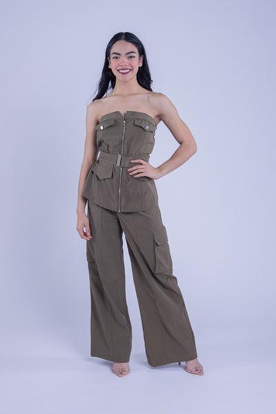 Conjunto verde militar de dos piezas